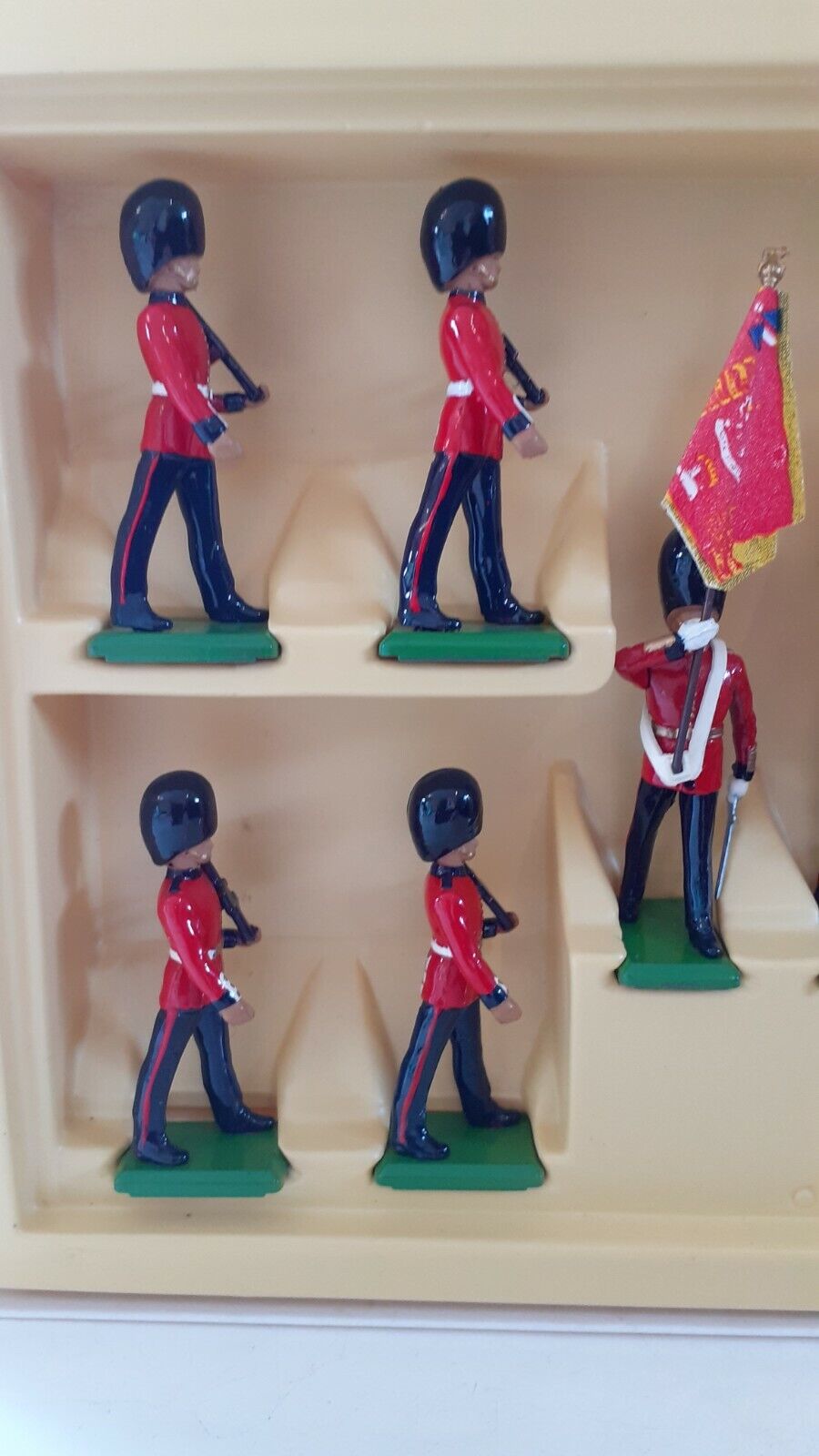 Britains 7207 scots guards 1980s red box 1:32 metal