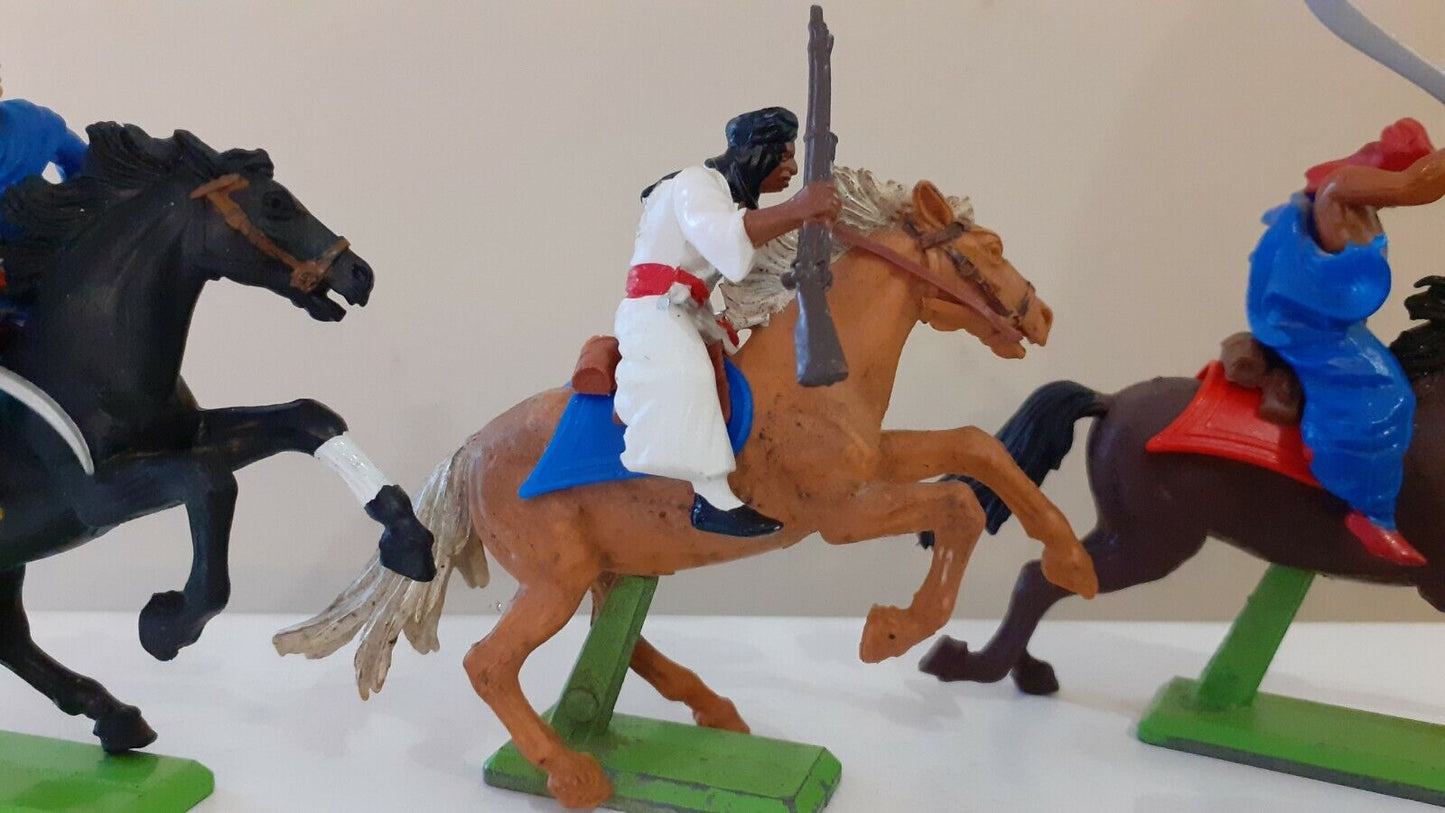 Britains deetail mounted arabs Muslim warriors 1970s 1:32  b2