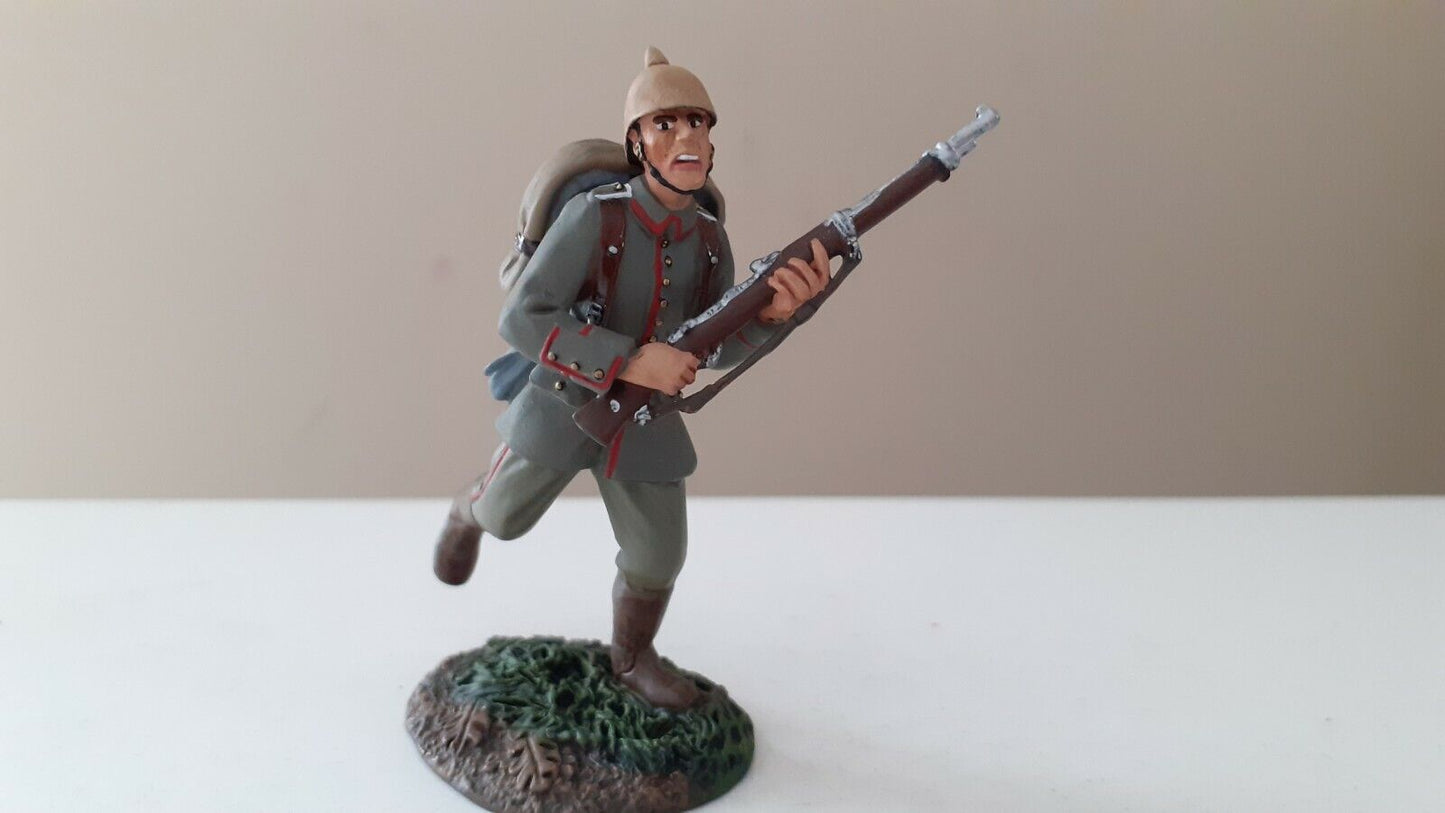 Britains 17990 ww1 German infantry 1:32 metal boxed b8