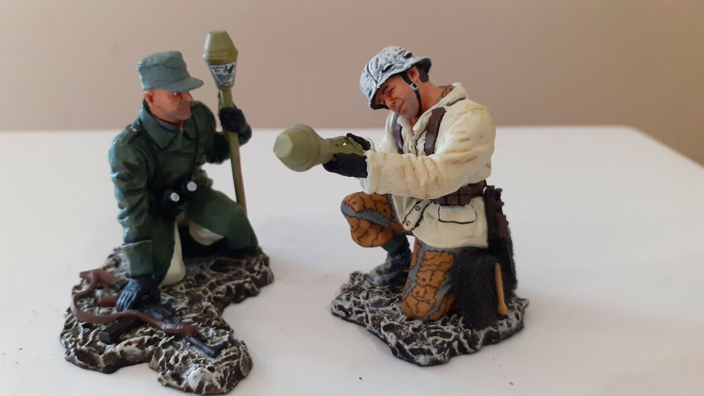 Thomas gunn german panzershrek ss020a ww2 bulge stalingrad winter