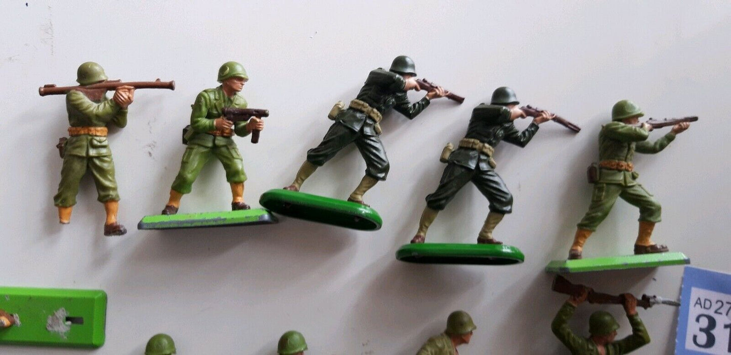 Britains deetail ww2 usmc  us army 1970s  1:32  b3