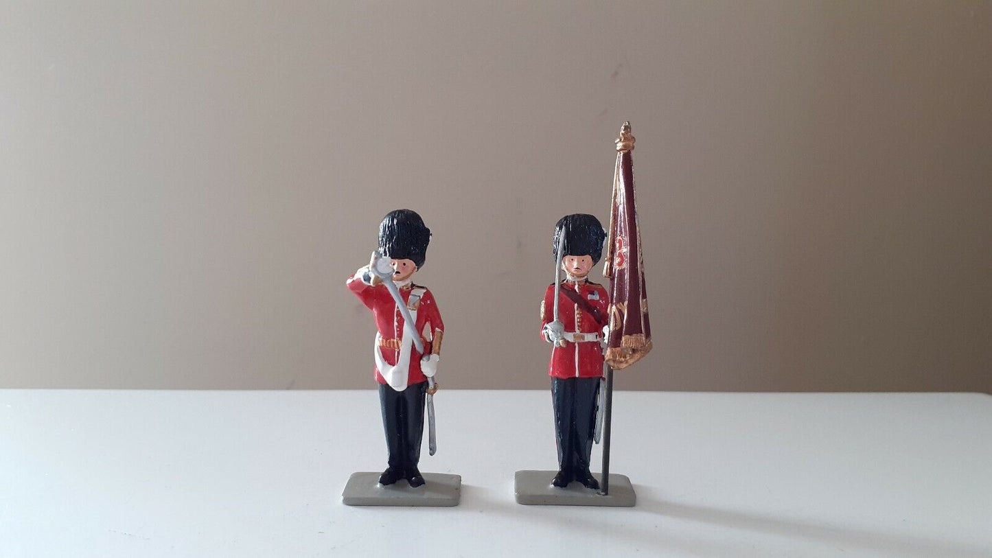 Britains ceremonial welsh guards  1:32 metal figure buckingham palace 40110