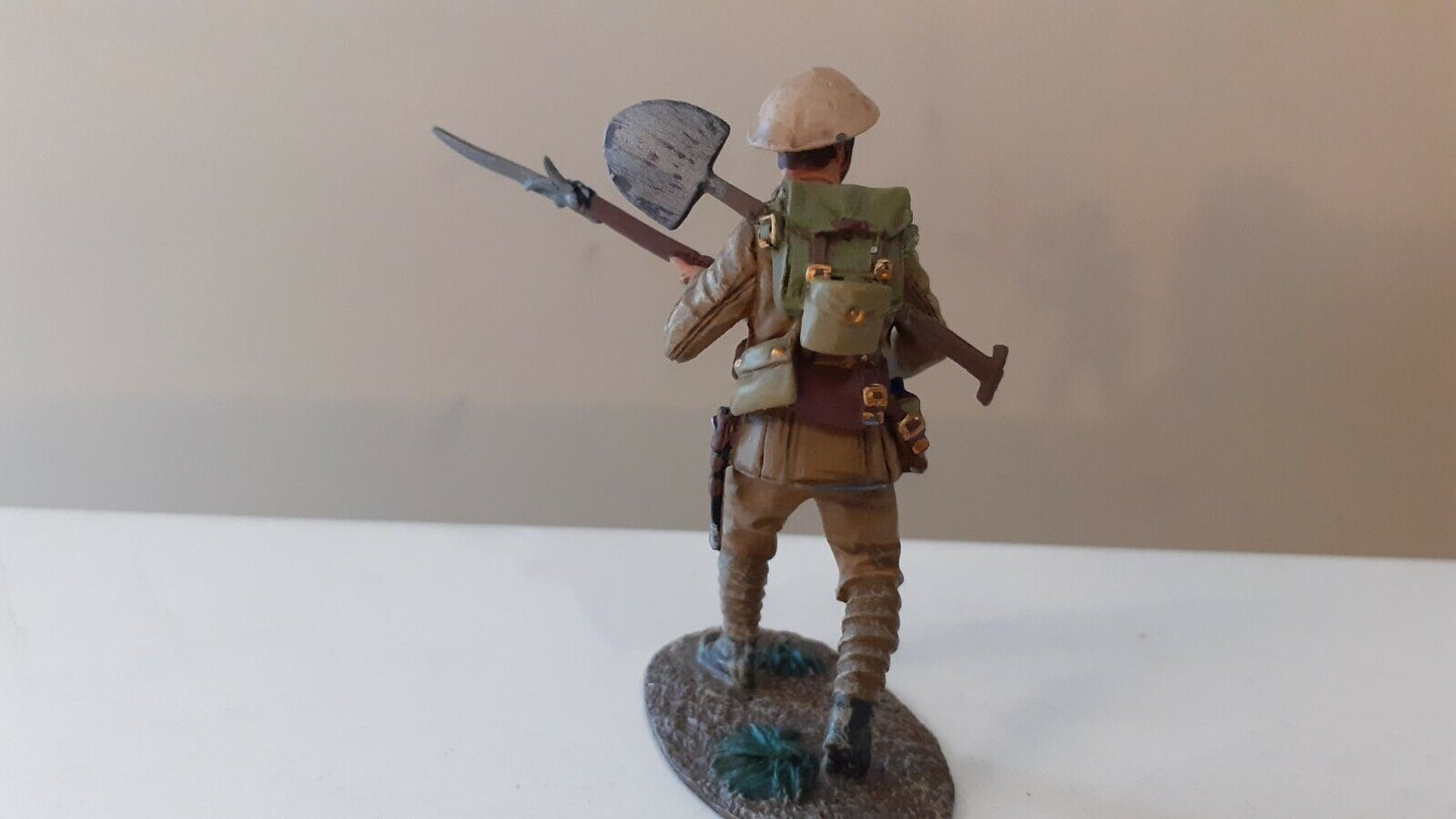 Britains ww1 23030 british infantry advancing metal boxed b8