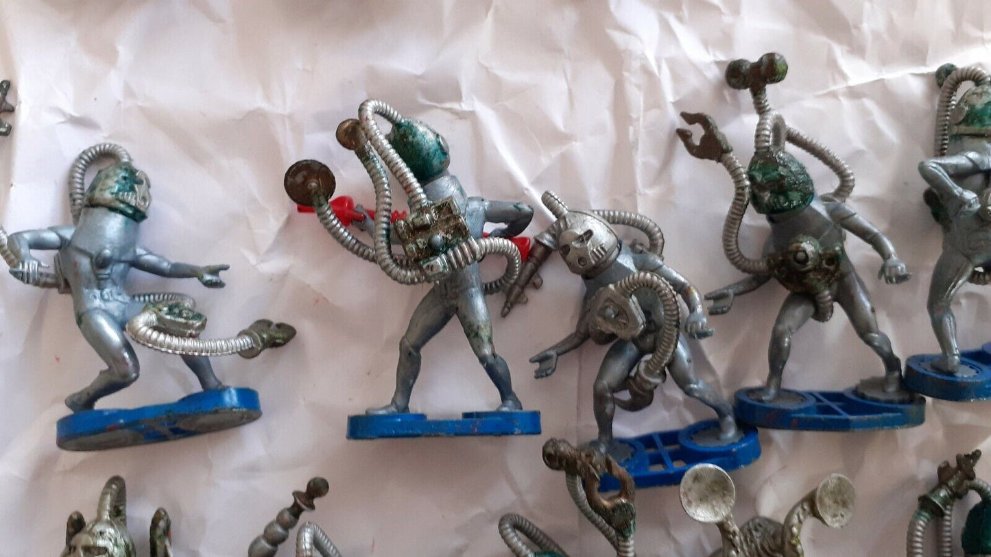 Britains deetail space aliens  1980s  1:32  cb