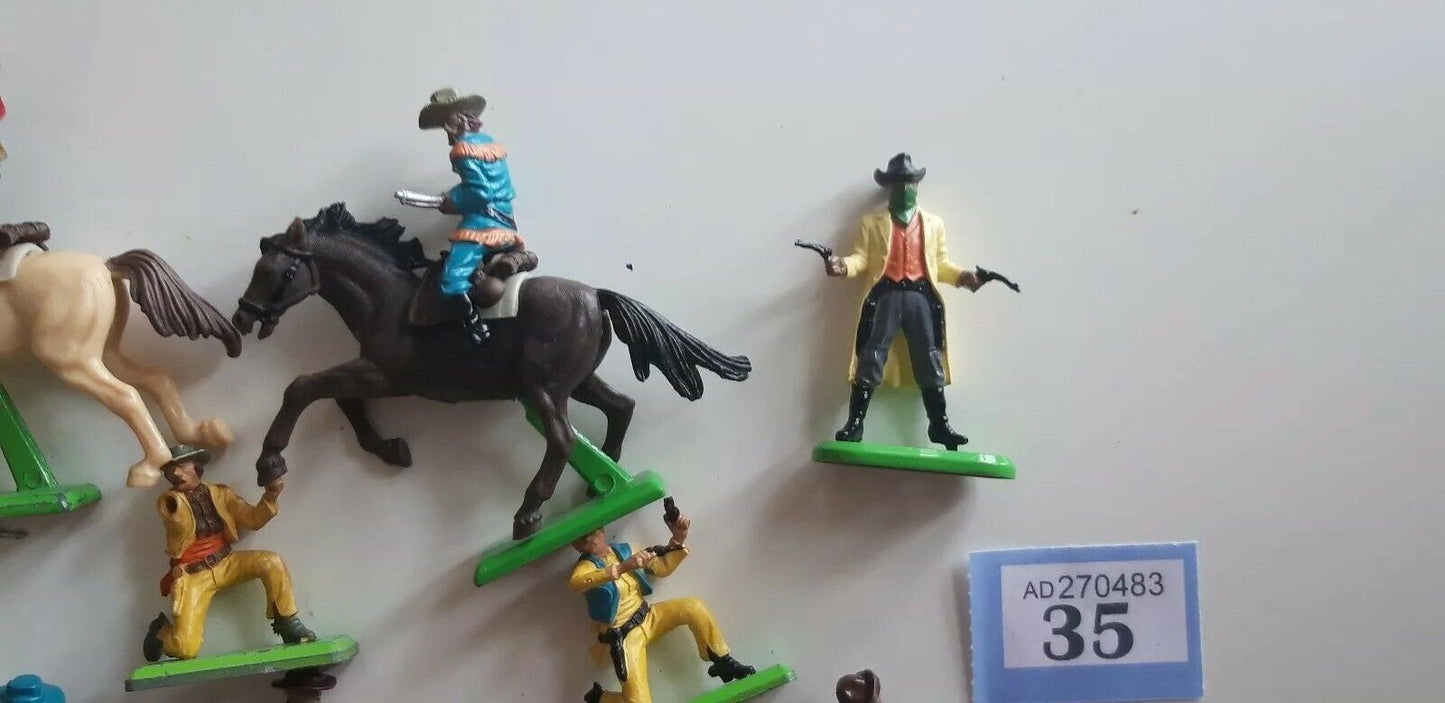 Britains deetail acw wild west cowboys  1970s  1:32  b3