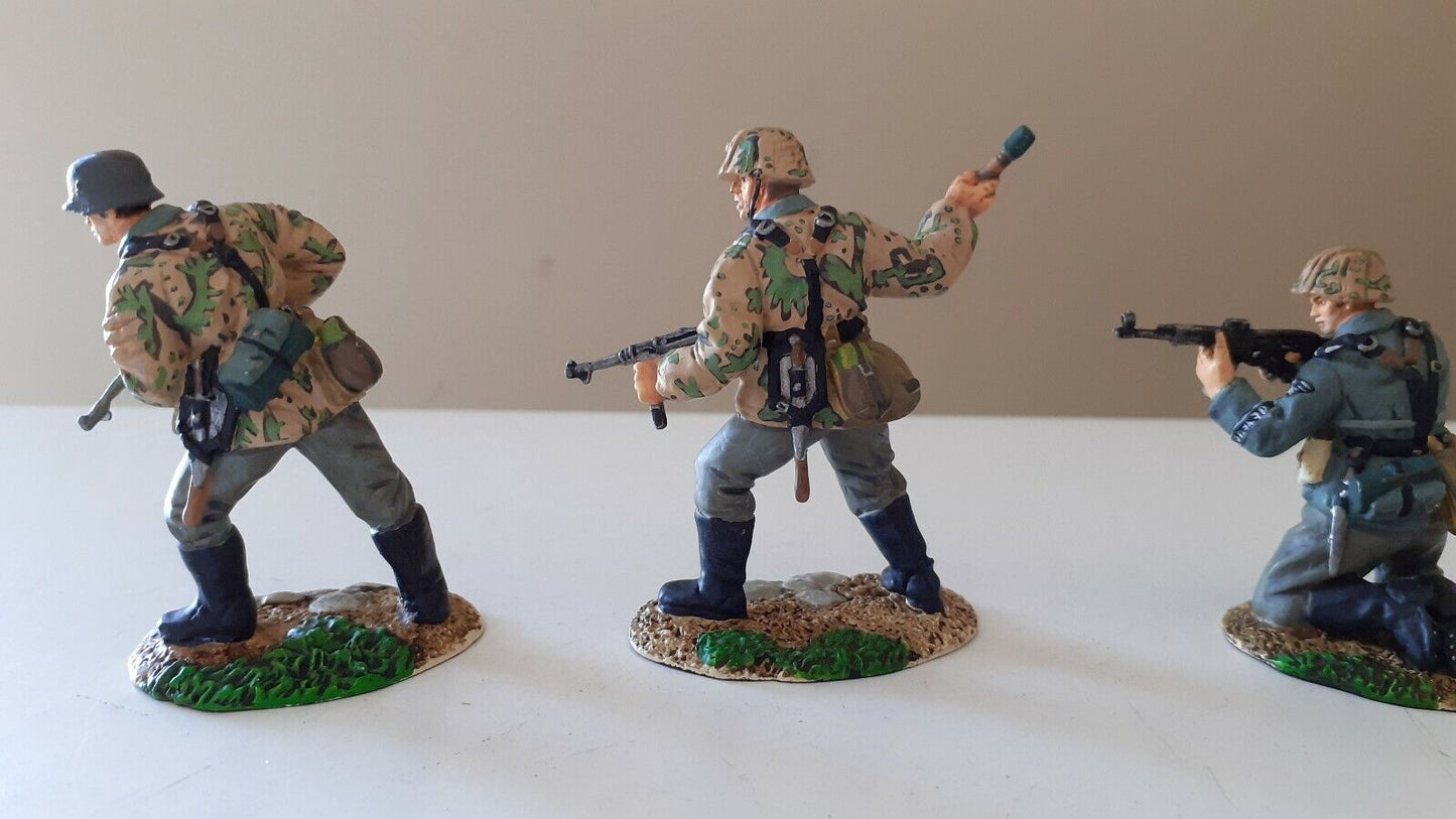 Conte ww2 German infantry 1:32  boxed metal wwii-017