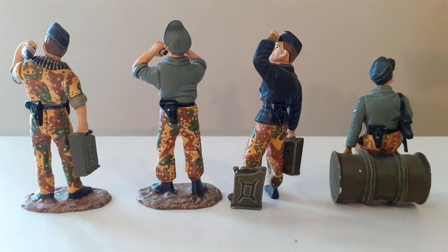 king and country early ws016 ww2 German panzer crew wittman  1:30 metal boxed