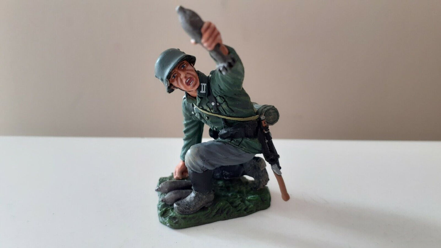 King and country Ww2 mortar crew German infantry  no box 1:30