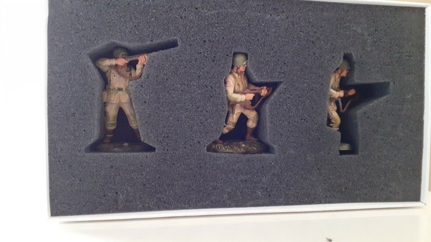 Britains 17420 ww2 101st airborne paratrooper paras metal boxed 1:32