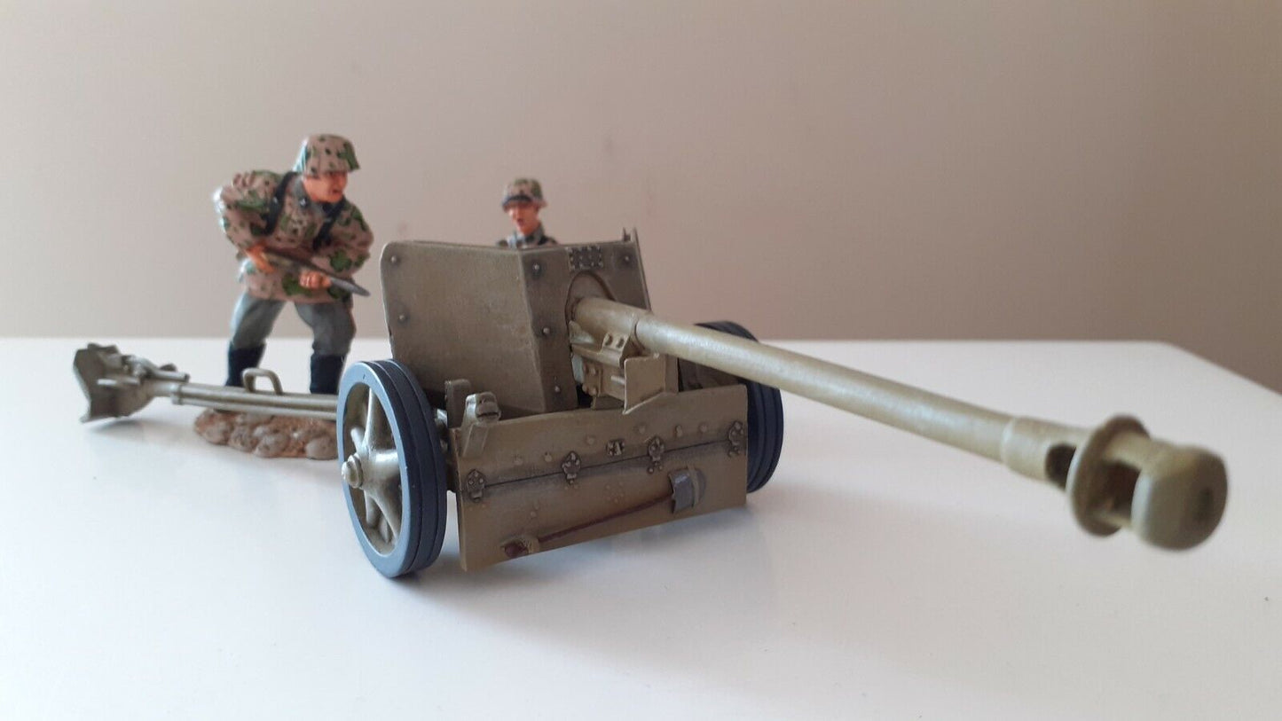 Conte ww2 wwii-032 German pak40 and crew 1:32 boxed metal