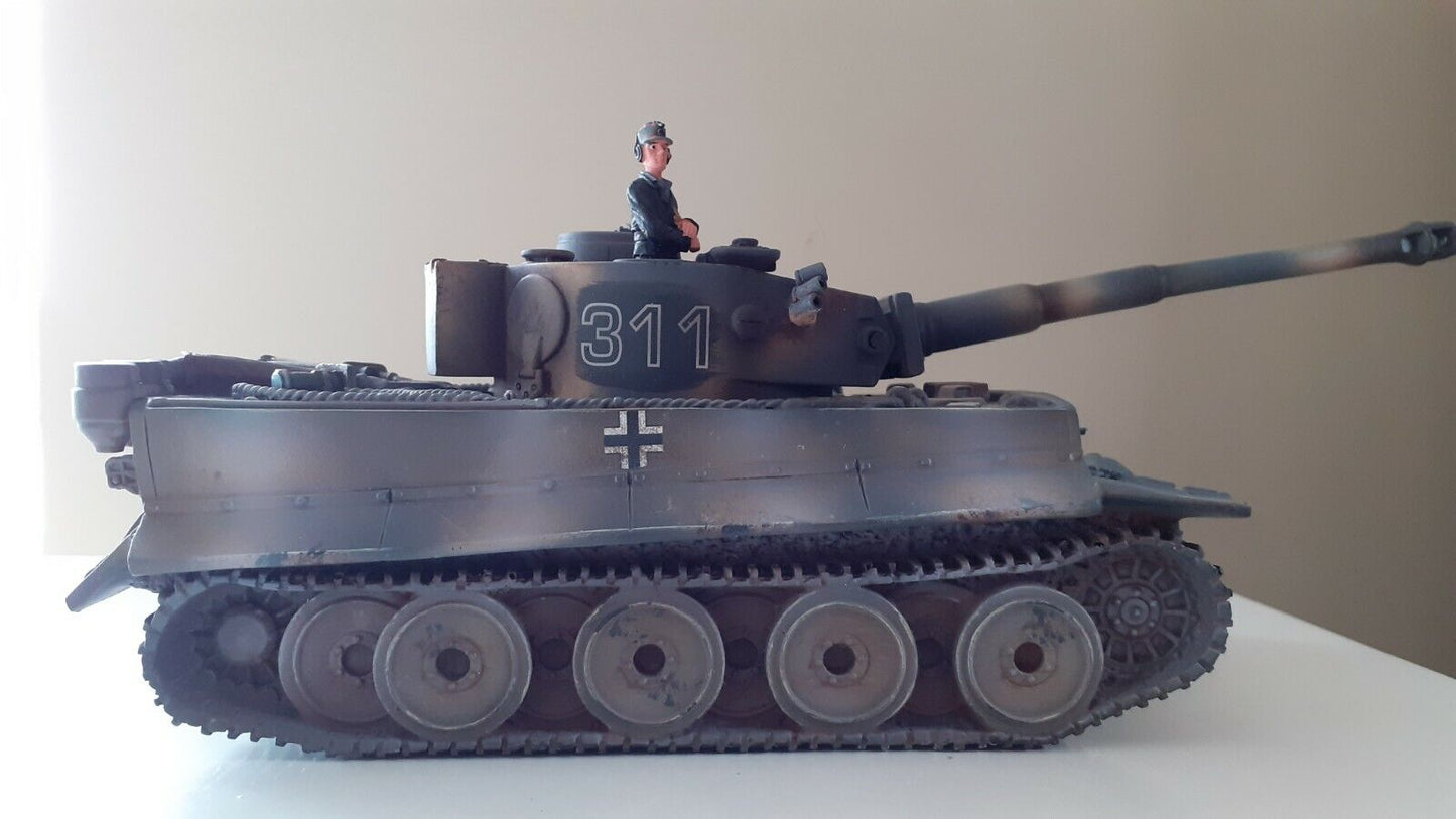 The new model army ww2  German tiger panzer tank winter bulge boxed 1:30 311 CC
