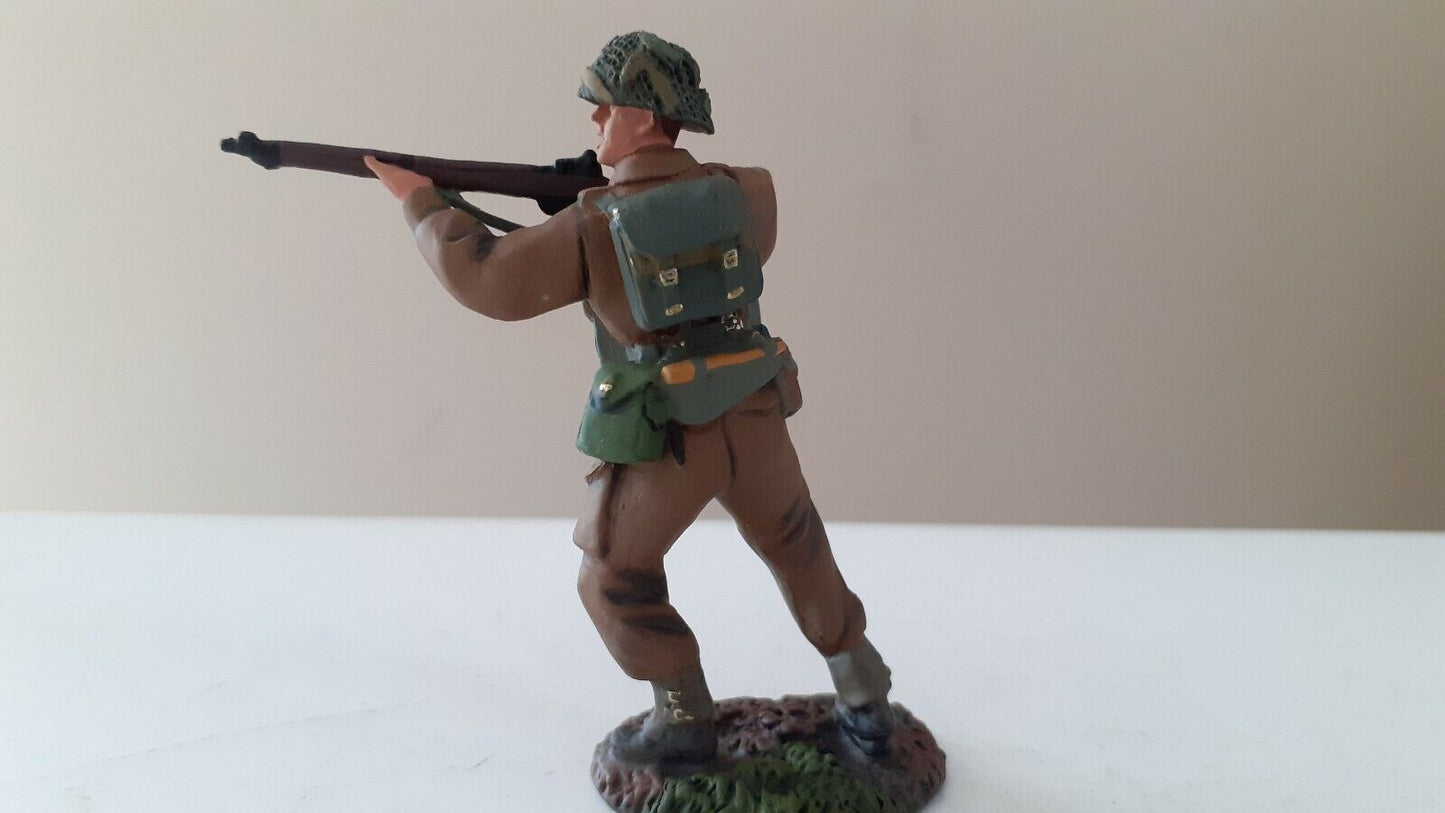 Britains ww2 17906 british infantry metal boxed b7