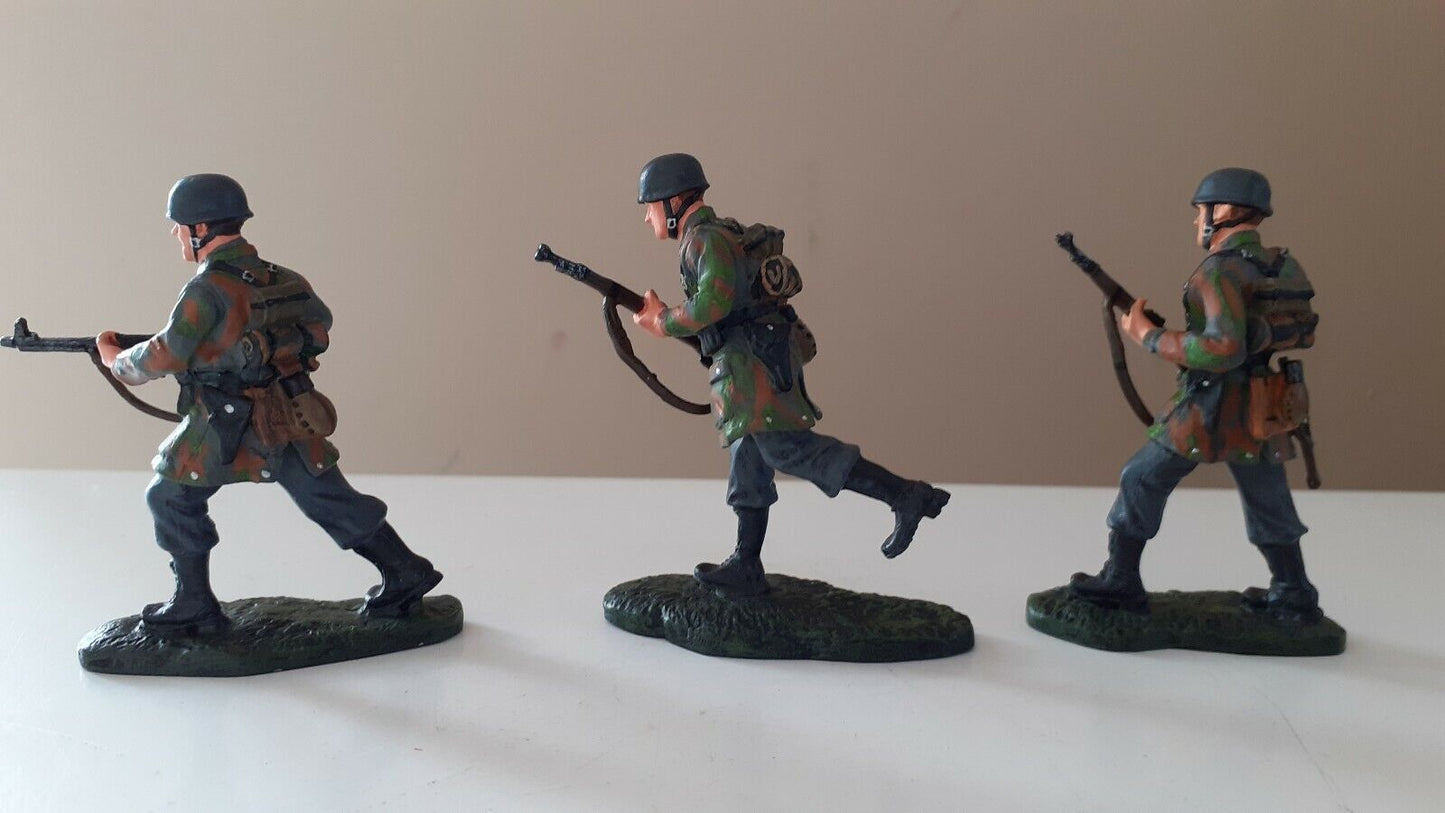 Britains 17458 ww2 d-day German paratroopers fallschirmjaeger boxed