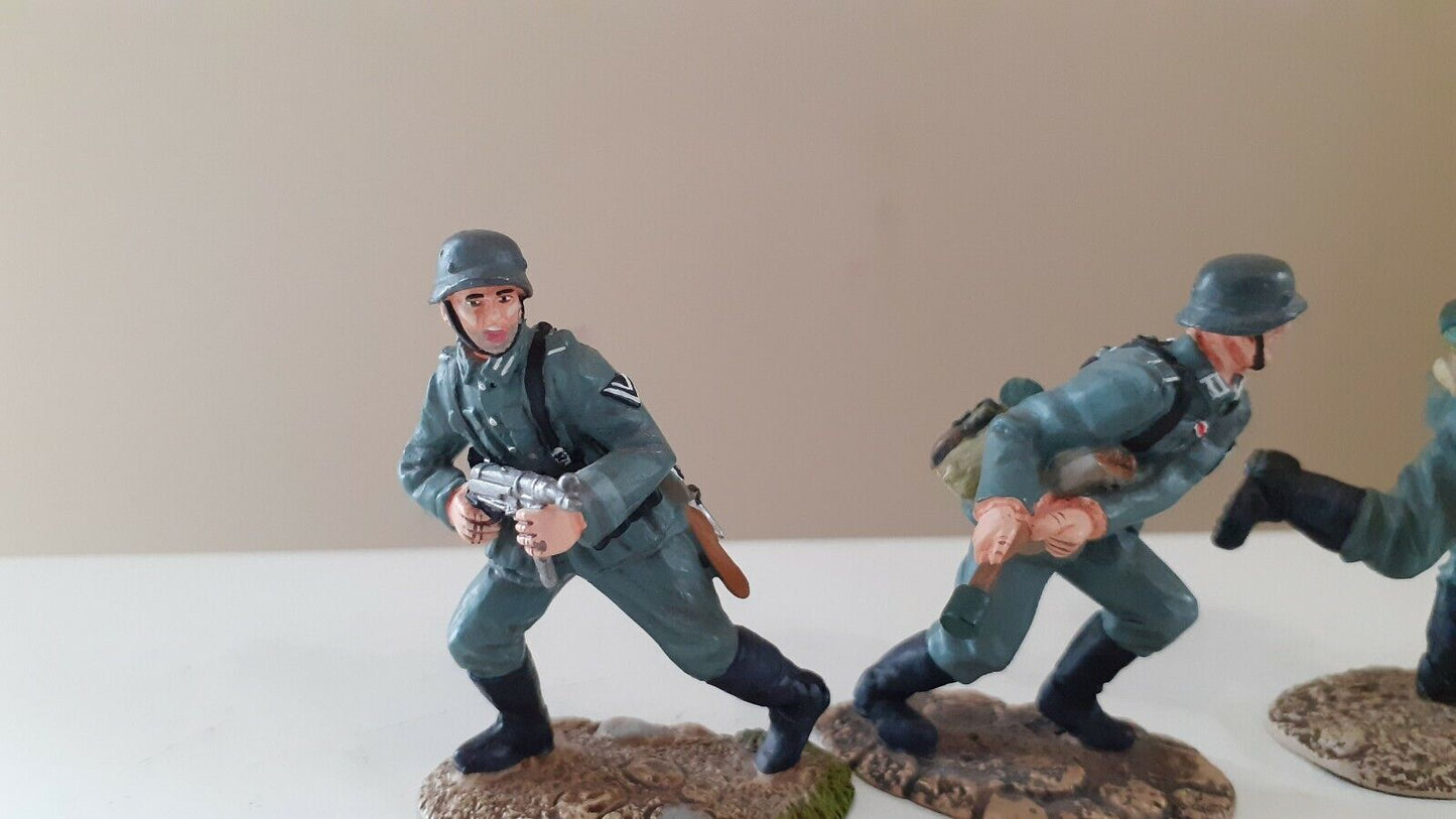 Britains conte ww2 wwii-007 German infantry frontal attack d-day boxed 1:32