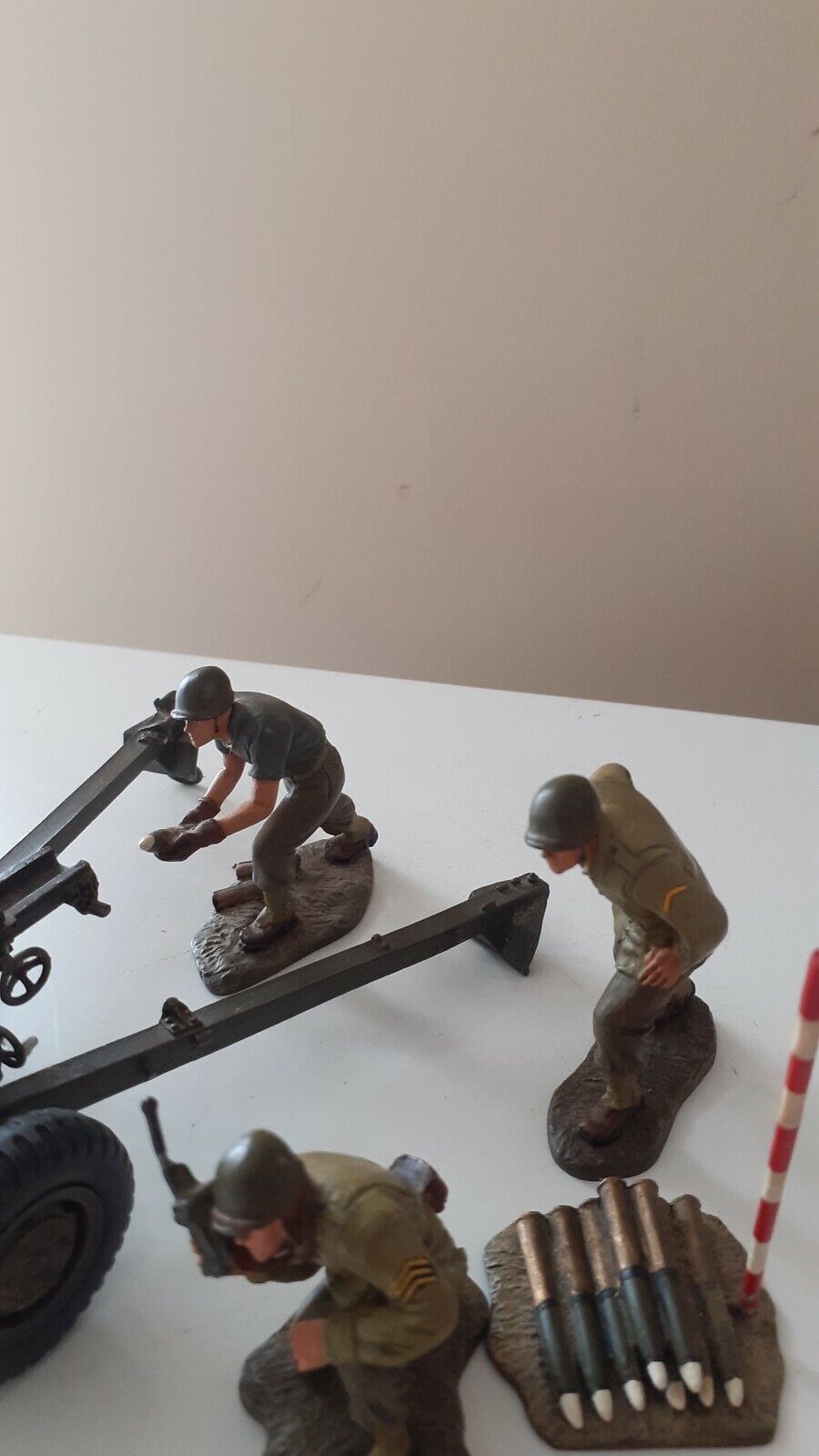 Britains 17459 ww2 us 105mm howitzer and crew boxed 1:32