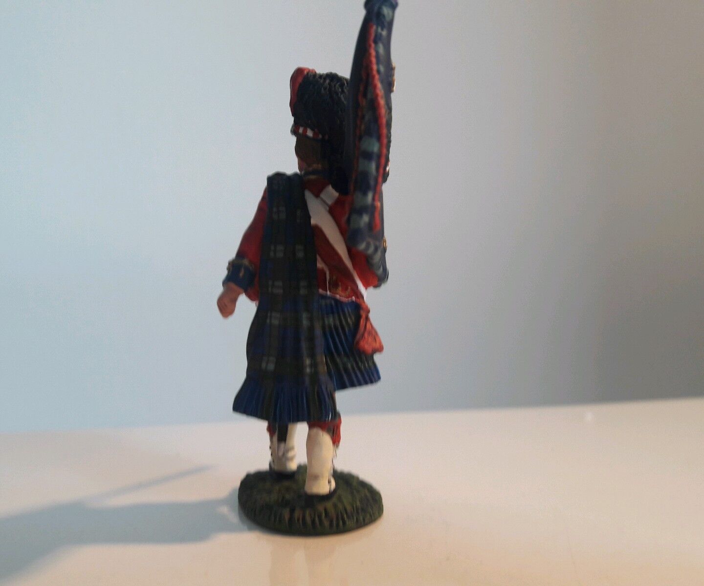 Britains ceremonial 10020 black watch colours highlanders 1:32 metal figures