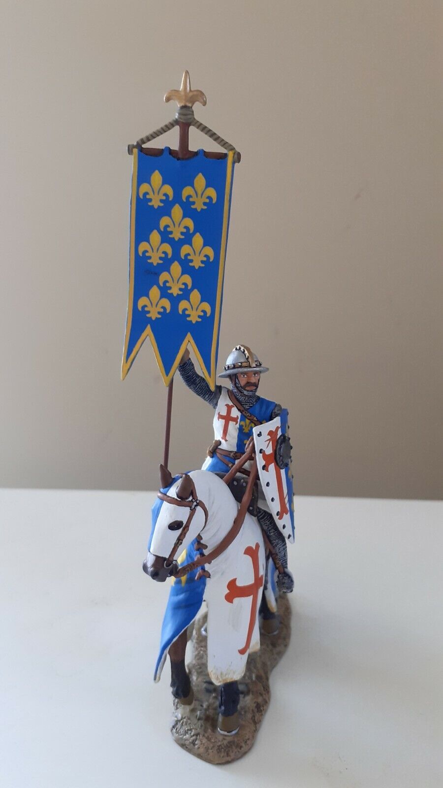 King and country mk85 kings banner knight crusaders 1:30 metal boxed