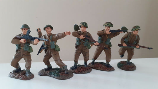 Britains ww2 british Canadian infantry 5 figures d-day 1:32  17713 no box