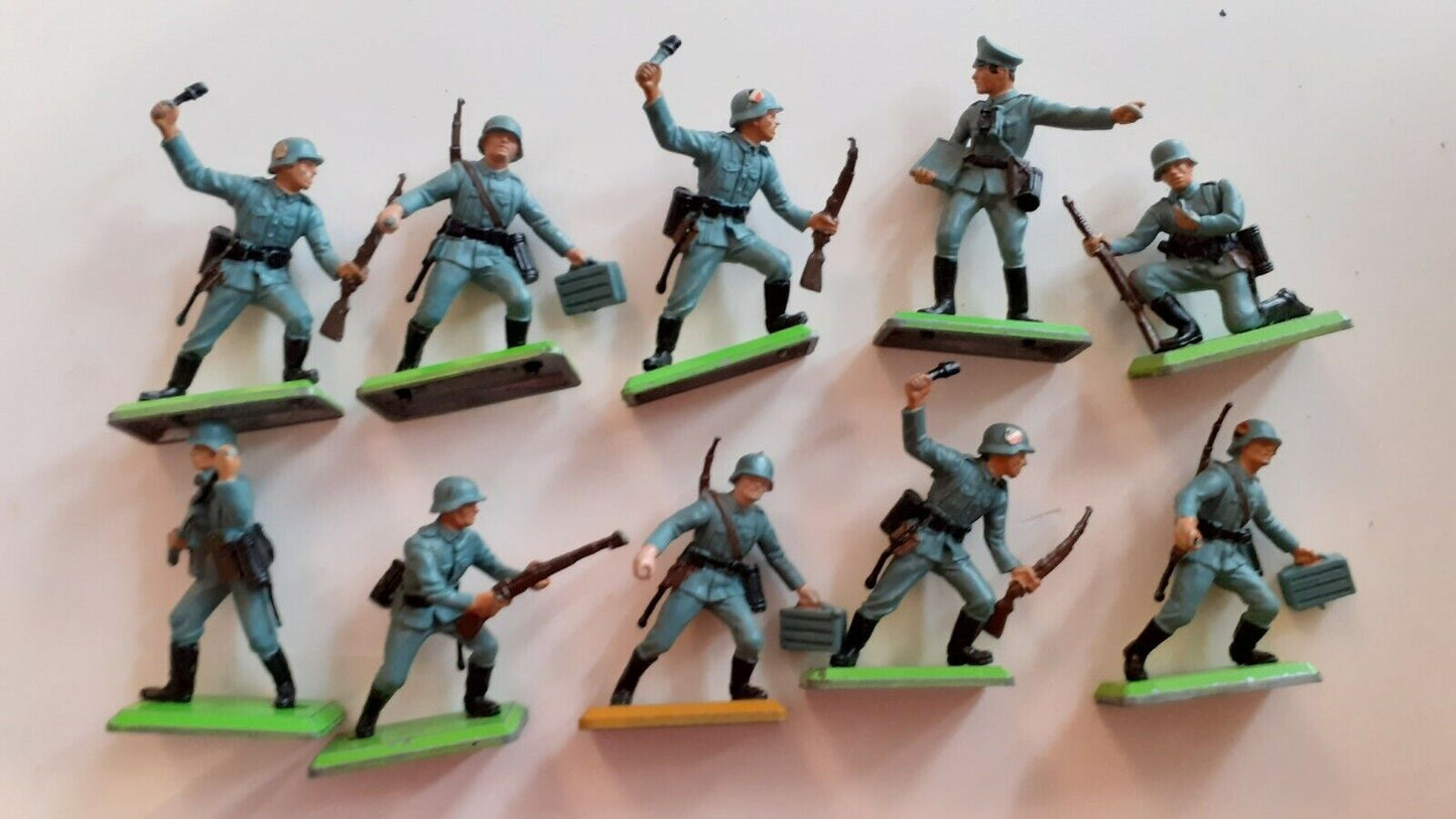 Britains deetail ww2 German infantry 1970s 1:32  b2