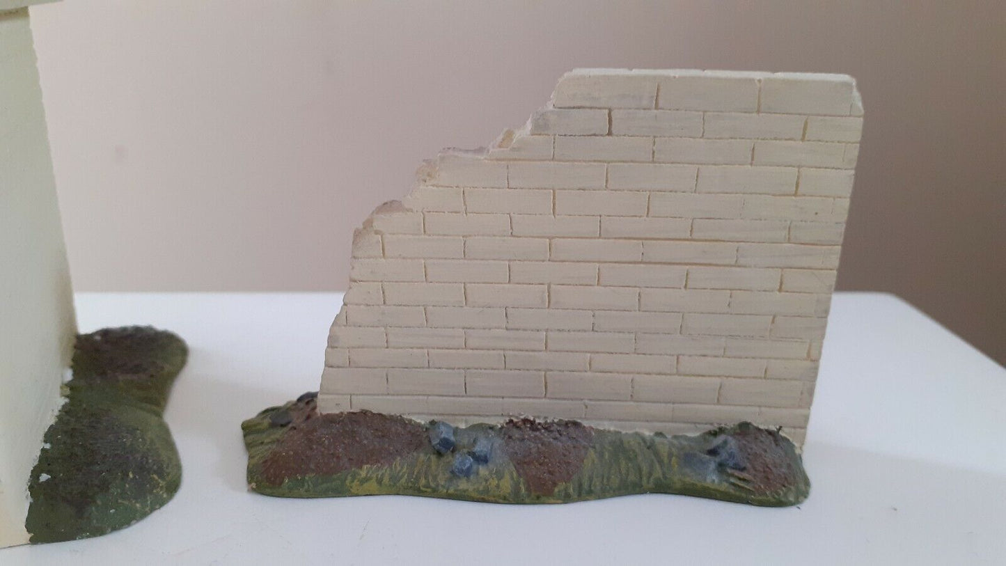 Britains ww2 scenery diarama Waterloo hougoumont Napoleonic 1:32  building sb