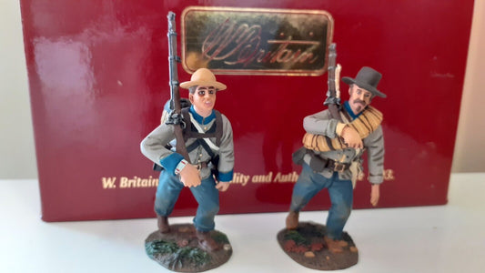 Britains 31008 acw confederate marching set  1:32 boxed