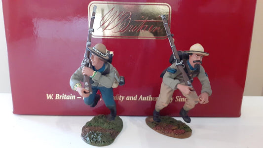 Britains 31010 acw confederate charging set  1:32 boxed