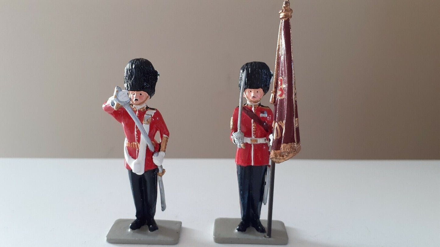 Britains ceremonial welsh guards  1:32 metal figure buckingham palace 40110