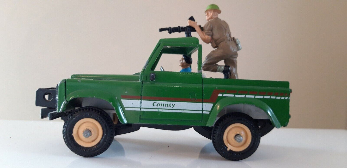 Britains deetail british army swb land rover usmc us sas  1970s  1:32