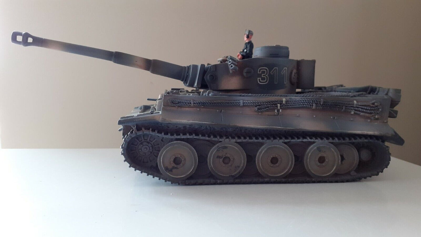 The new model army ww2  German tiger panzer tank winter bulge boxed 1:30 311 CC