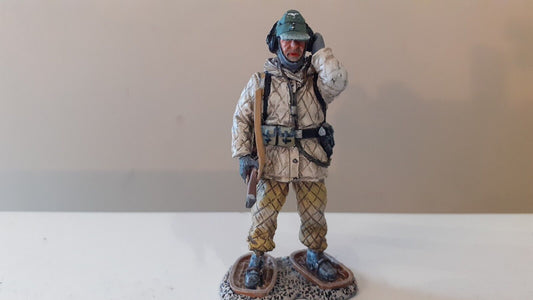 King and country ww2 german bastogne radio operator 2016 no box bbg106 w13